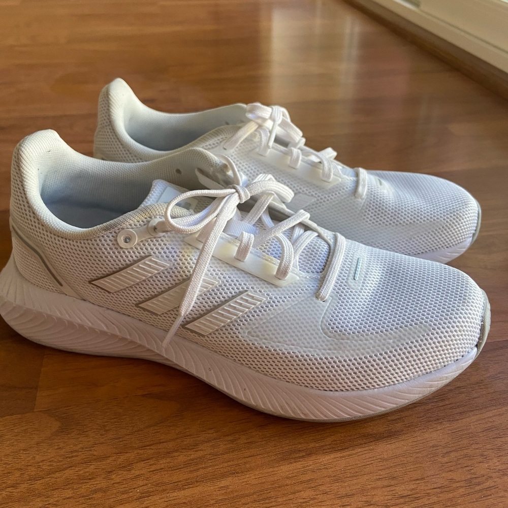 Adidas Athletic Shoes Women’s size 6